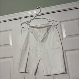 Banana Republic. White shorts, caprice, Bermuda